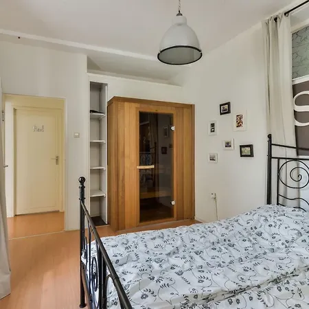 Monumental Tiny House Apartman *