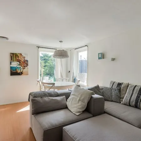 Monumental Tiny House Apartman